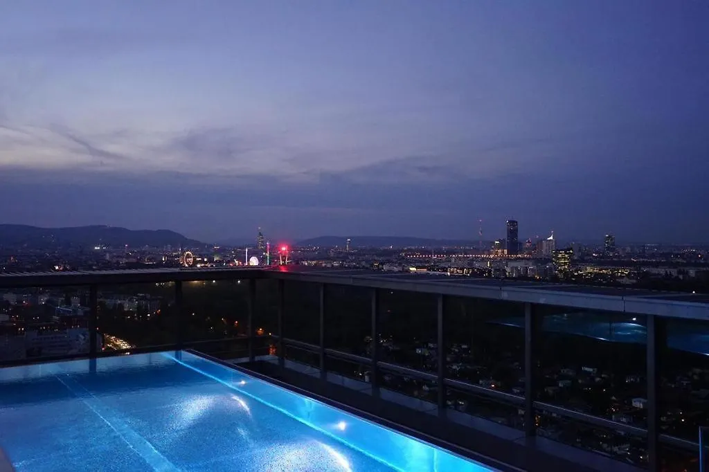 Boutique Studio With Terrace And Pool Vienna Apartment